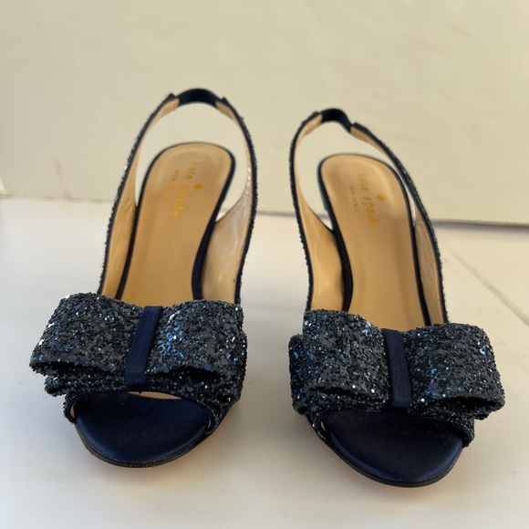 KATE SPADE - CHARM GLITTER PUMP, NAVY
*Barely worn* - Picture 5 of 11